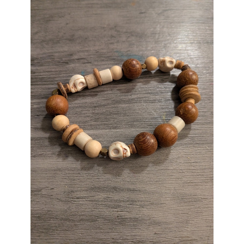 Bohemian Wood‎ and Carved Skull Beaded Stretch Bracelet Brown Cream Earthy Boho